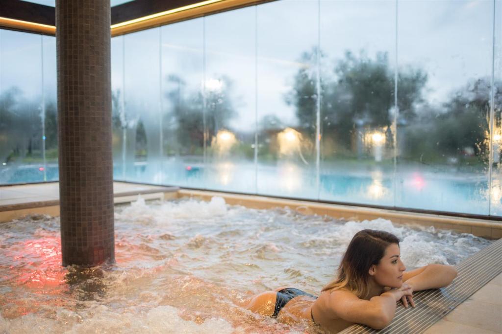 Bazén v ubytování Traldi Resort nebo v jeho okolí