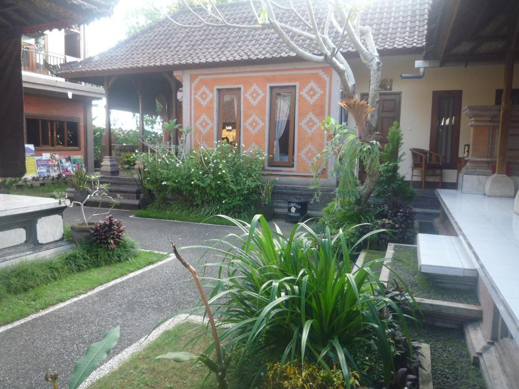 Zahrada ubytování Pratama house