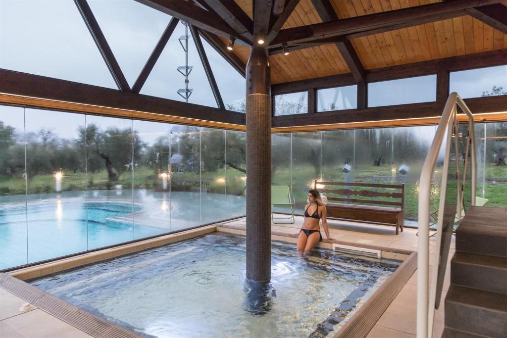 Bazén v ubytování Traldi Resort nebo v jeho okolí