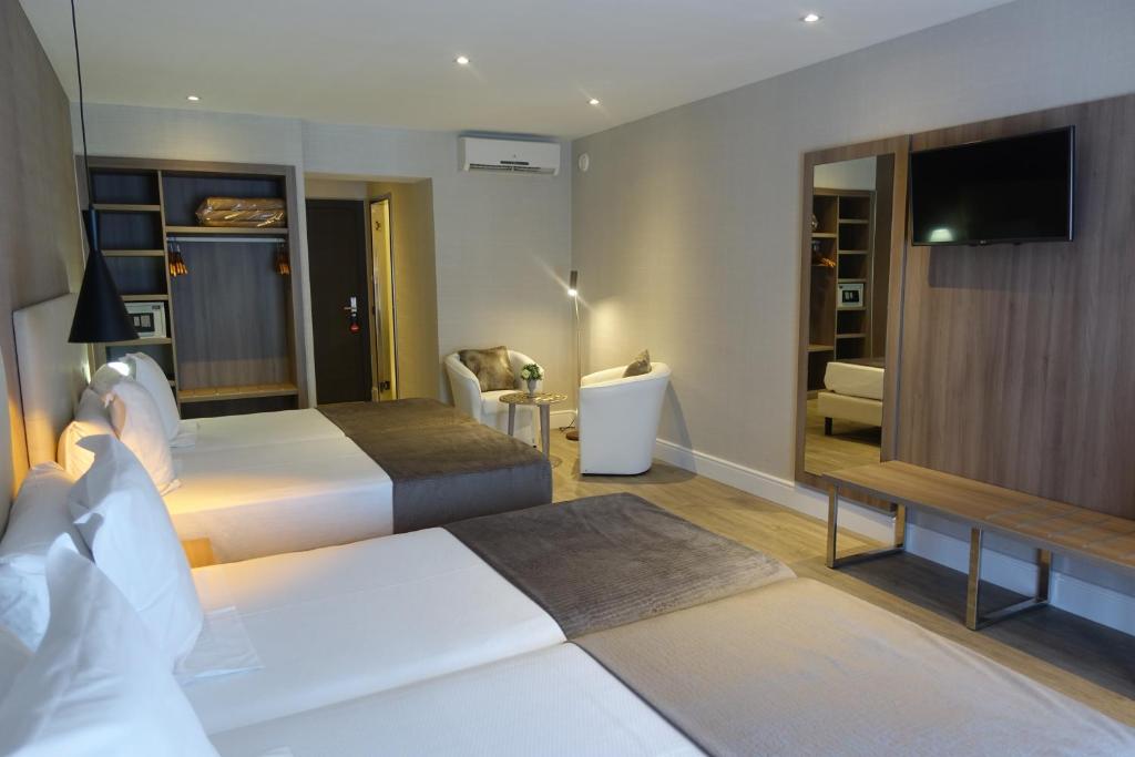 Hotel Oasis - Superior Triple Room