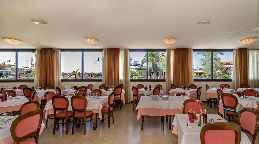 Restaurace v ubytování Hotel Rialto Suisse