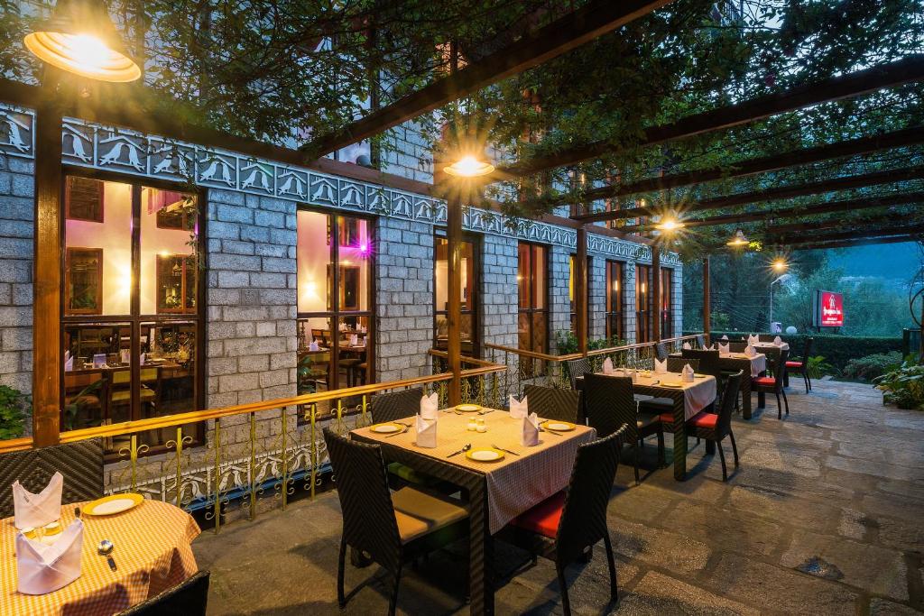 Restaurace v ubytování Honeymoon Inn Manali