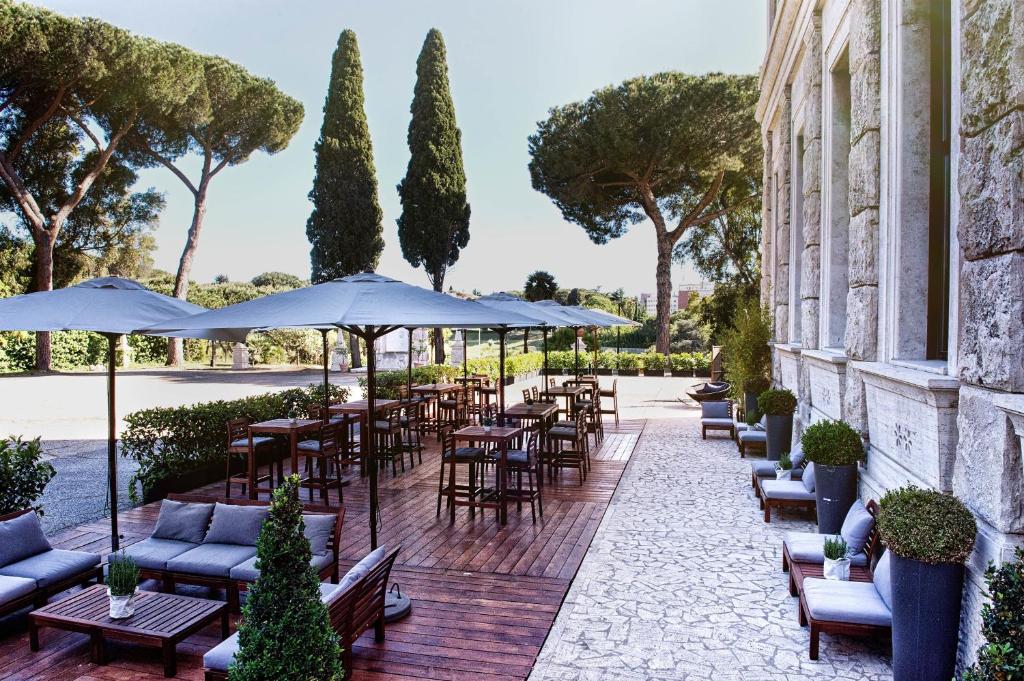 TH Roma - Carpegna Palace - Resim 19