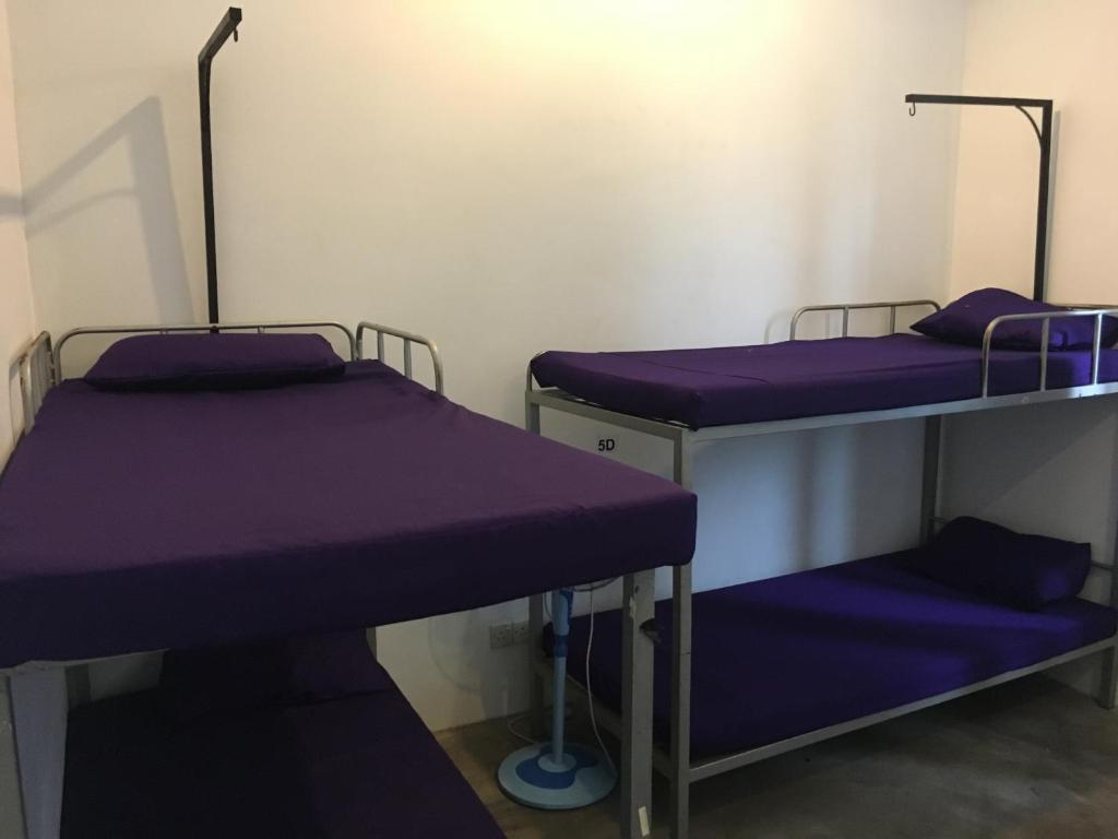 Colombo Beach Hostel - Bed In Een Gemengde Slaapzaal Met 16 Bedden