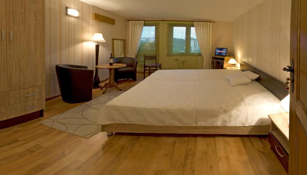 Postel nebo postele na pokoji v ubytování Hotel Asenevtsi