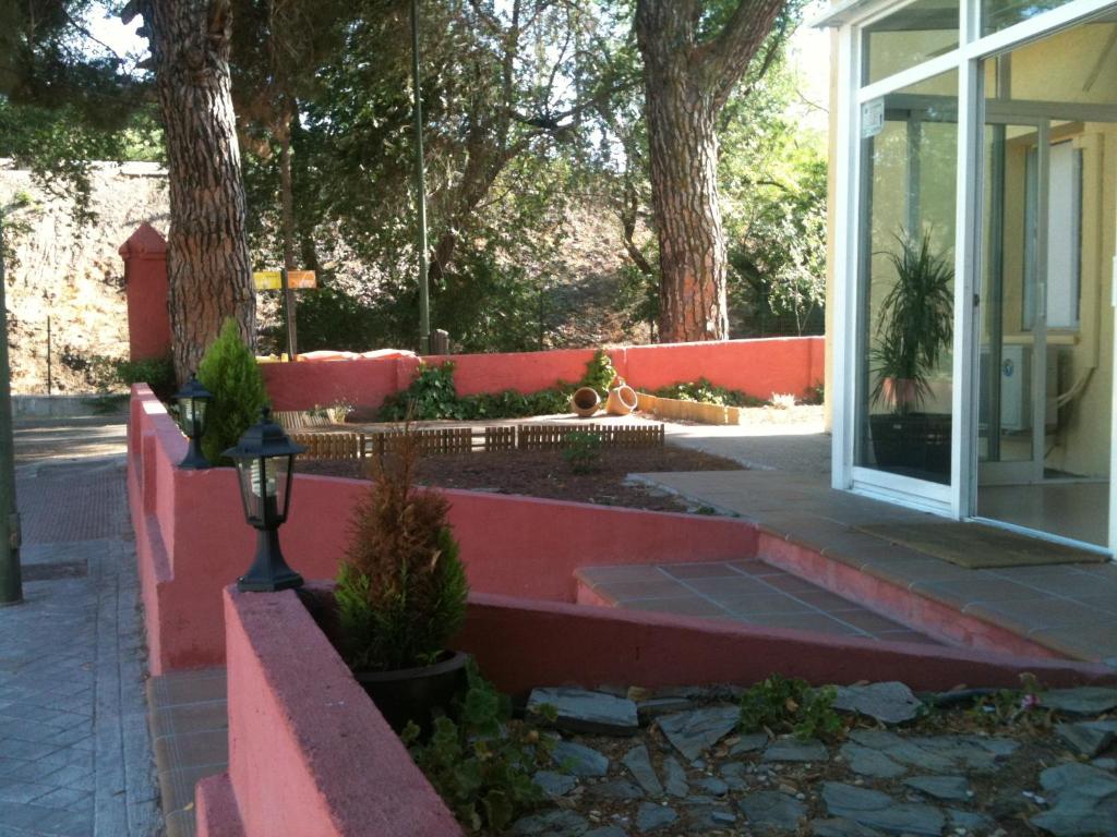 
A garden outside Hostal Aravaca Garden
