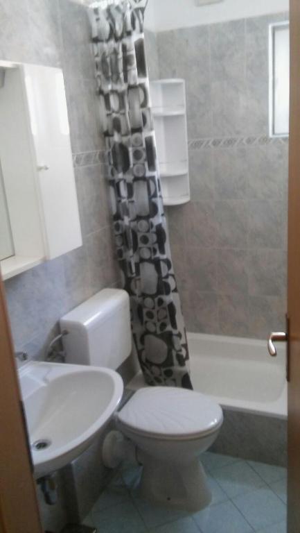 Koupelna v ubytování Apartments Mesec