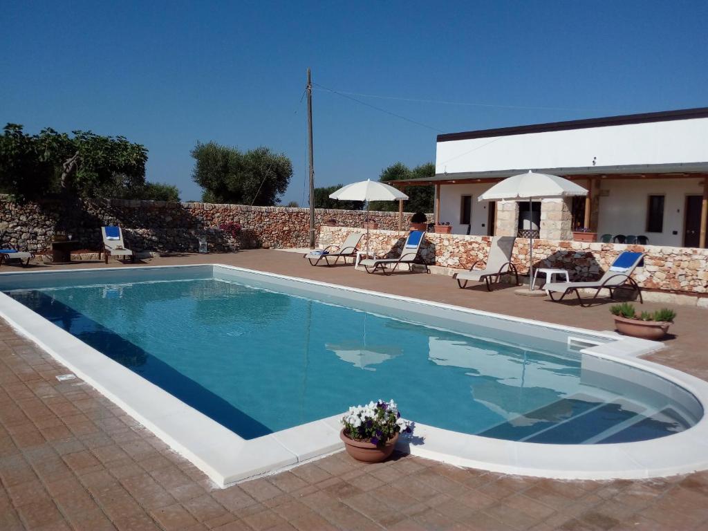 The swimming pool at or close to Agriturismo Masseria Alberotanza