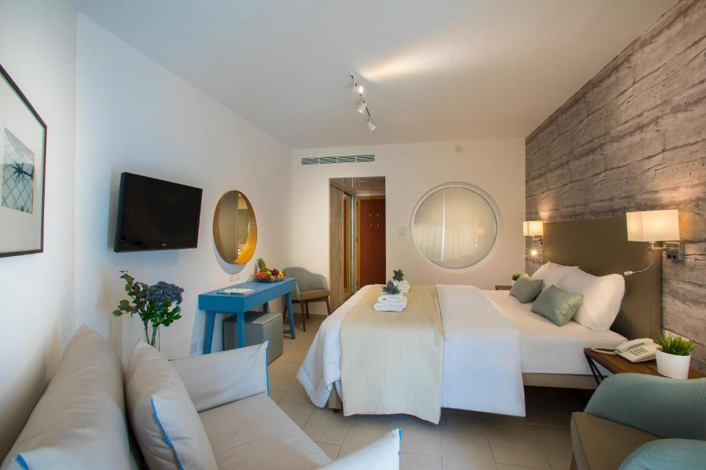 Leonardo Plaza Cypria Maris Beach Hotel & Spa - Habitación Doble O Gemela Con Vista Al Mar