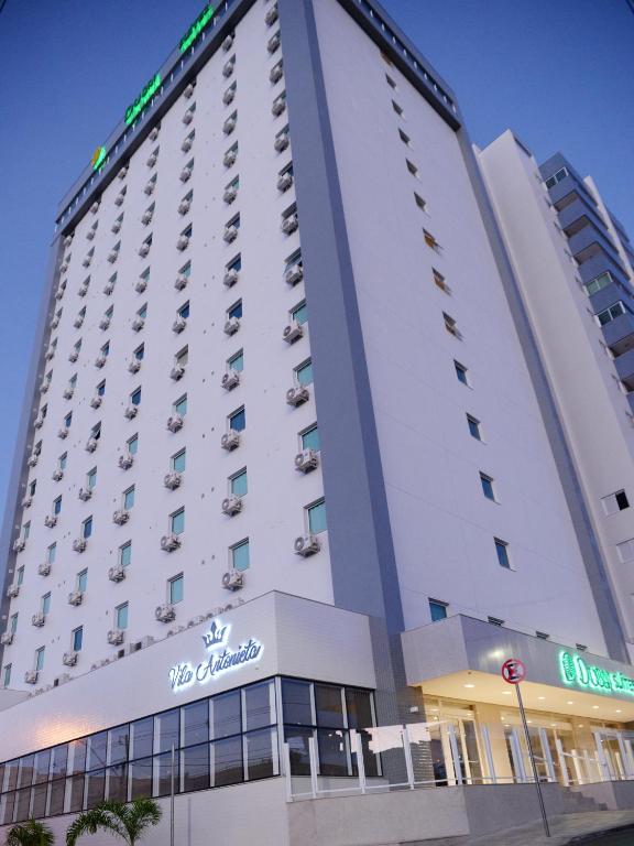  Dubai Suites