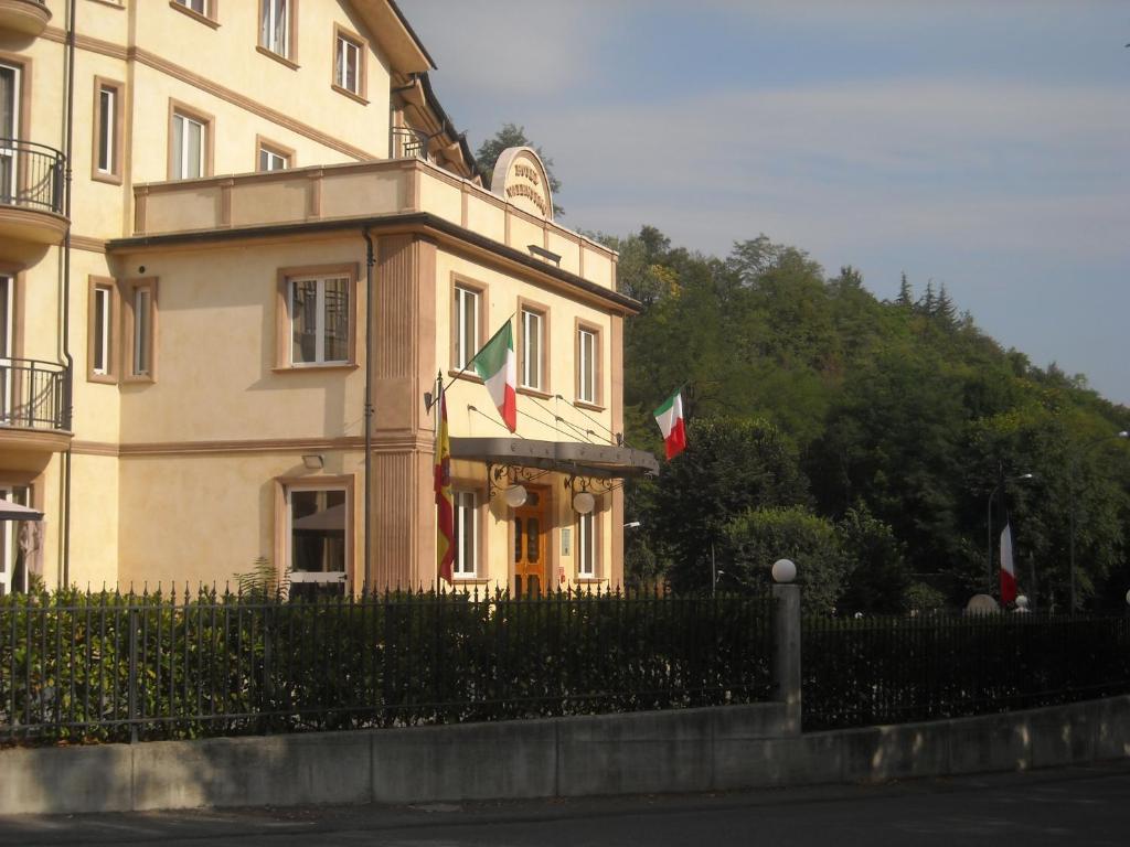 Budova, kde se hotel nachází