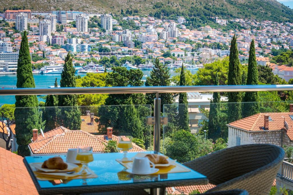 Výhľad na hory alebo výhľad na hory priamo z apartmánu