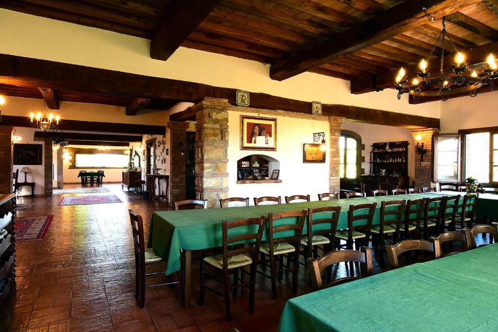 A restaurant or other place to eat at Il Collicello