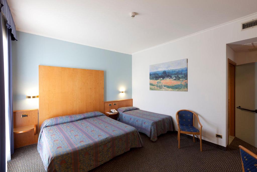 UNA HOTELS Occhiobello - Classic Triple Room