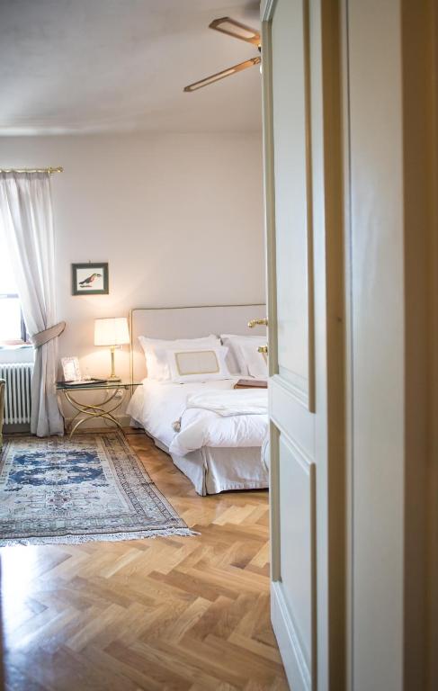 Castello Di Mornico Losana - Habitación Doble Deluxe Con Vistas Al Castillo