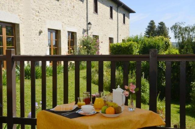 Balkón nebo terasa v ubytování Auberge la Source - Logis Hôtels