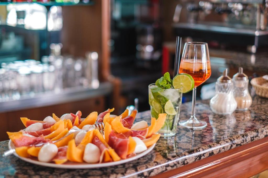 Hotel Firenze 2000 - Resim 9