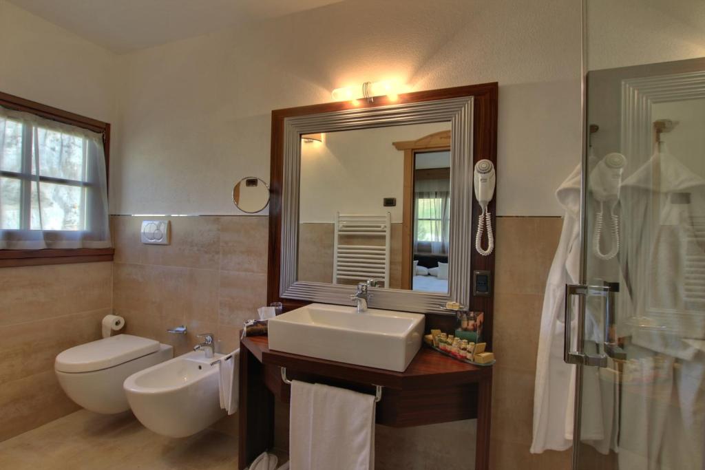 Koupelna v ubytování Hotel Bait de Angial