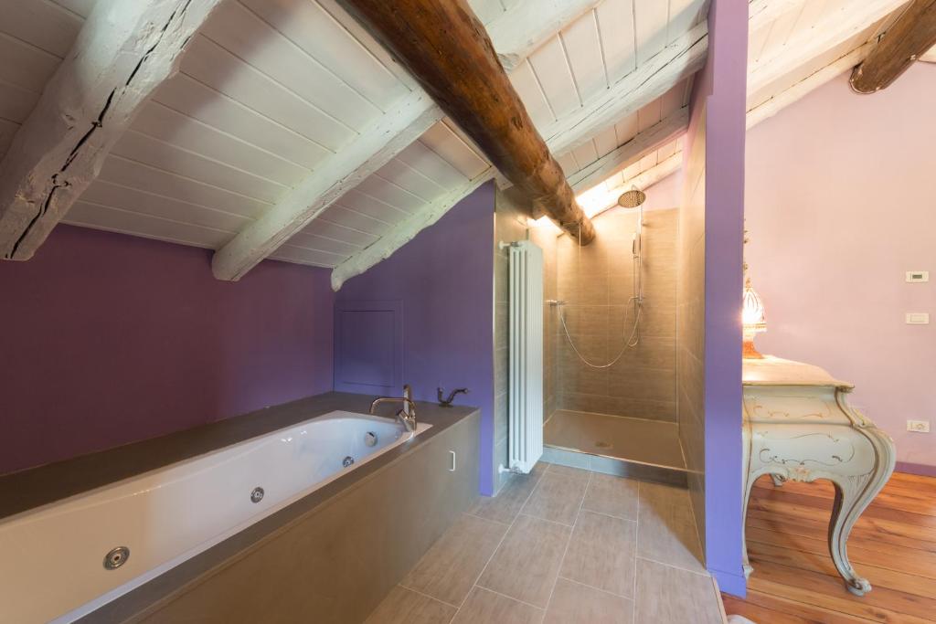Koupelna v ubytování Quart de Lune - Boutique Stay