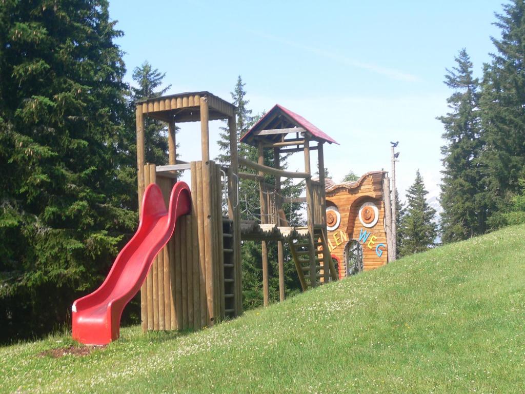 Herní místnost nebo prostor pro děti v ubytování Haus Heidrun