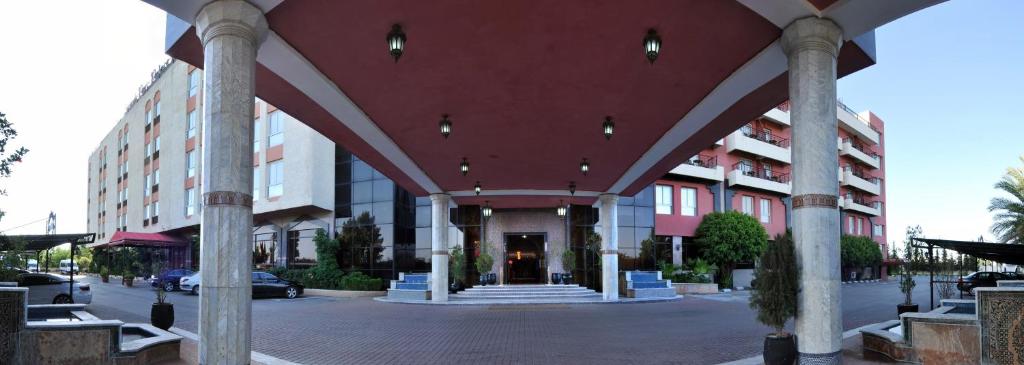 Budova, kde se hotel nachází