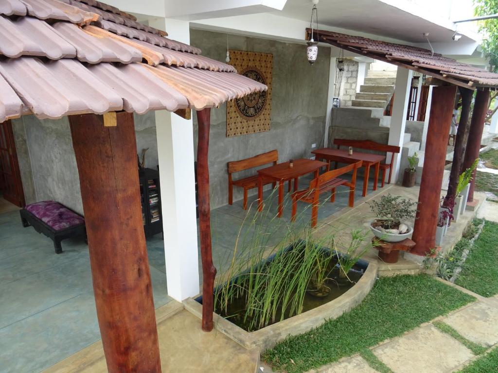 Zahrada ubytování Nelu Villa Sigiriya