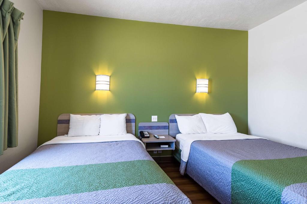 Postel nebo postele na pokoji v ubytování Motel 6-Cedar City, UT