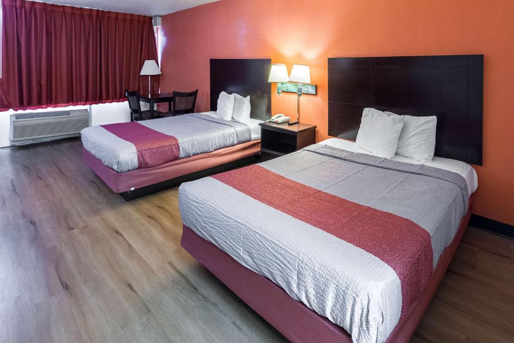 Motel 6-Groton, CT - Casinos nearby - Habitación Cuádruple - Fumadores