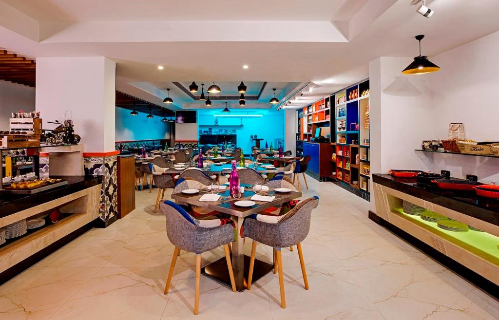 Restaurace v ubytování Zone By The Park, ORR, Chennai
