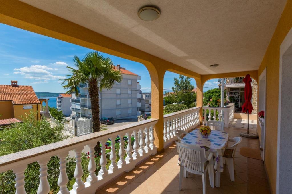 Fotografie z fotogalerie ubytování Two-Bedroom Apartment in Crikvenica XI v destinaci Crikvenica