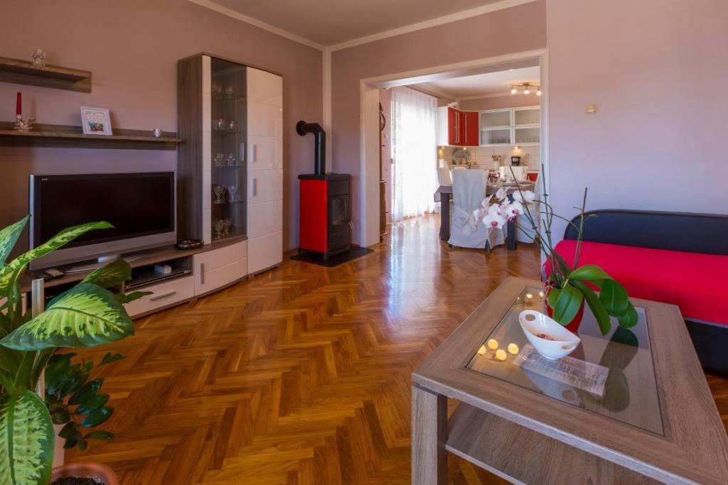Fotografie z fotogalerie ubytování Two-Bedroom Apartment in Crikvenica XI v destinaci Crikvenica