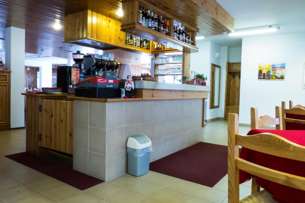 Kuchnia lub aneks kuchenny w obiekcie Hotel Valdotain