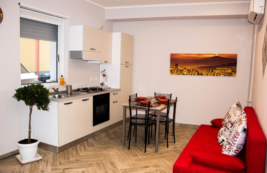 A kitchen or kitchenette at MarEtna