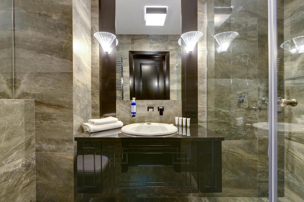 Blue Mandarin Riverside - 15