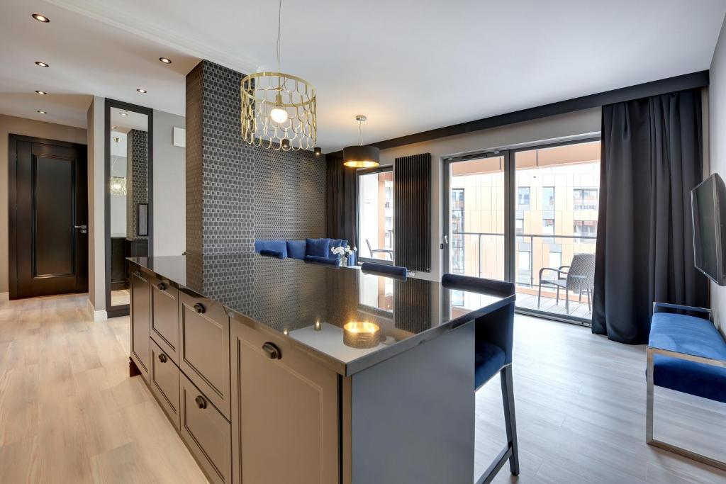 Blue Mandarin Riverside - 10