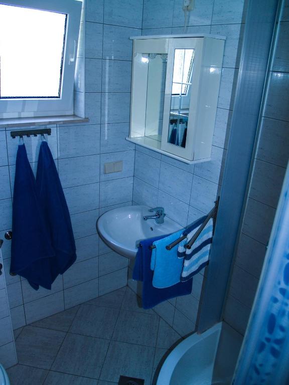 Kúpeľňa v ubytovaní Apartment in Okrug Gornji with 1