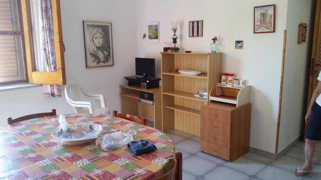 A kitchen or kitchenette at Villa Magnolia Appartamenti