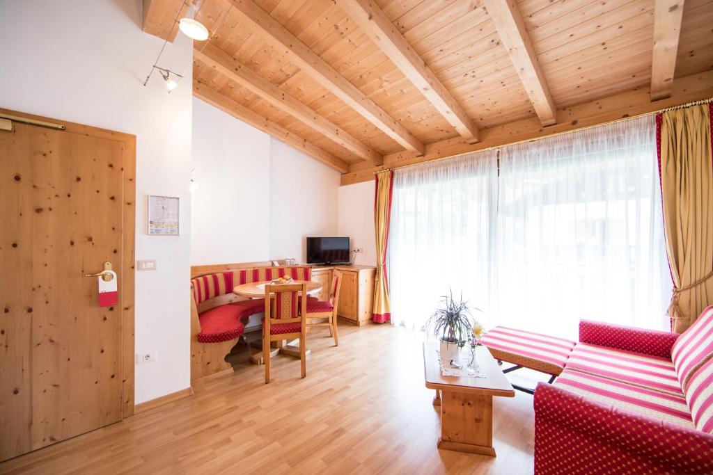 TV a/nebo společenská místnost v ubytování Hotel Jager Hans