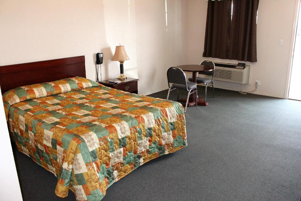 Adobe Inn Motel - Chambre Reine