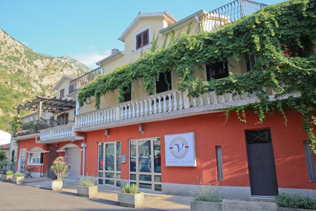 El edificio en el que está el departamento