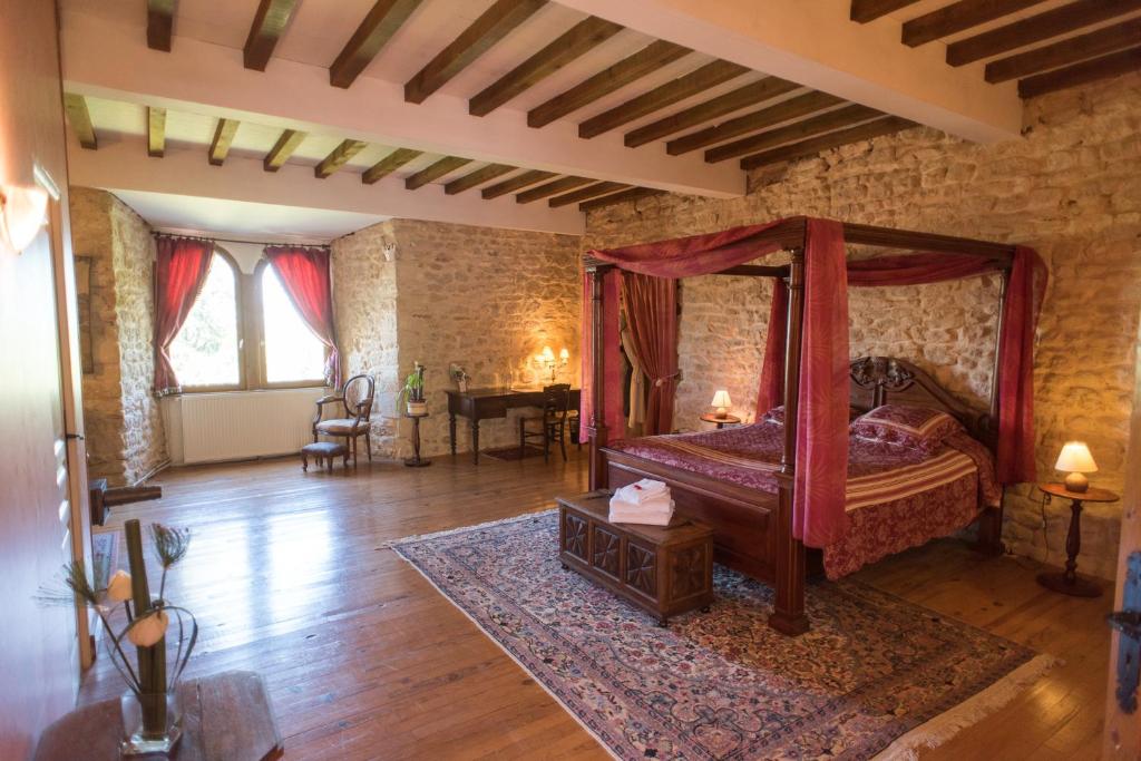 Foto de la galería de Bed and Breakfast Le Château de Morey en Morey