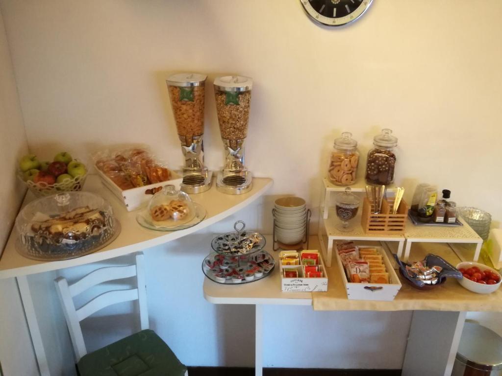 Jedlo v ubytovaní bed & breakfast alebo blízkom okolí