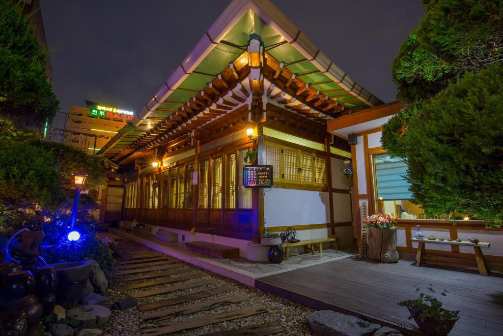Gallery image of Ddlanche Hanok Stay Guesthouse in Jeonju