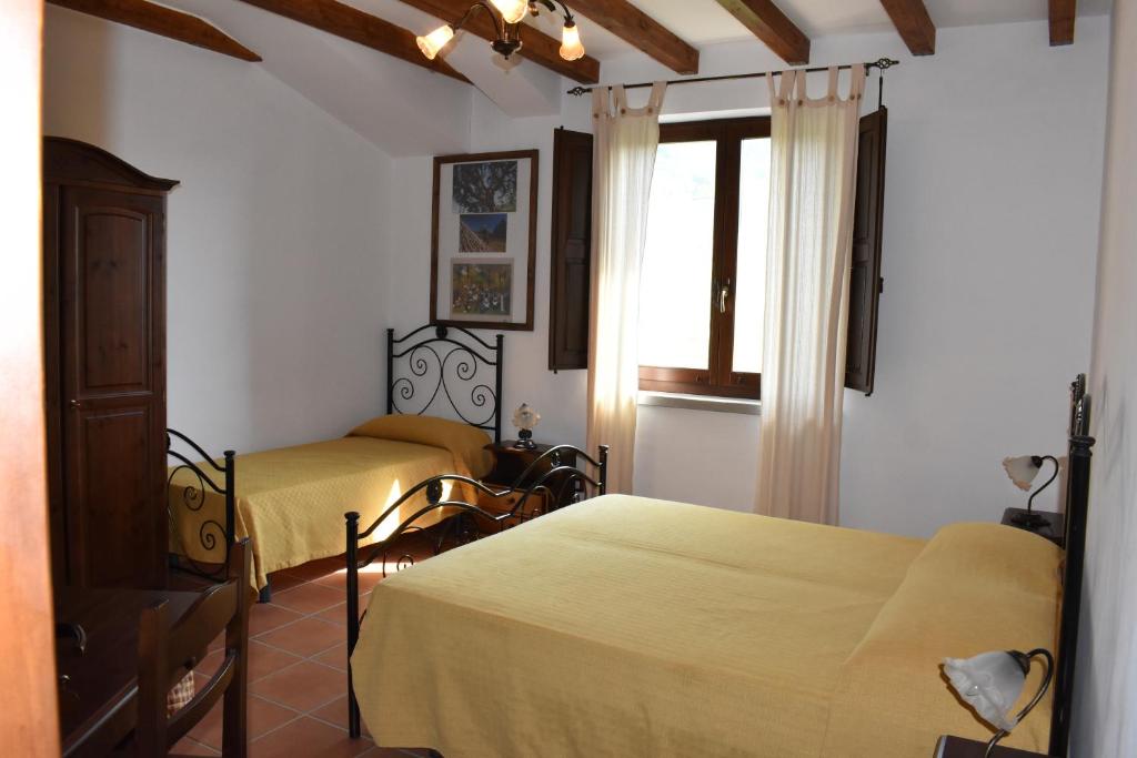 Agriturismo Fontanapietra - Habitación Triple Con Baño Compartido