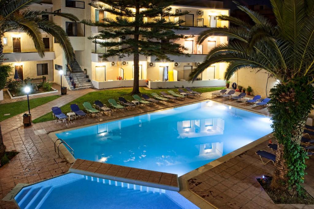 Basen w obiekcie Cretan Sun lub w pobliżu