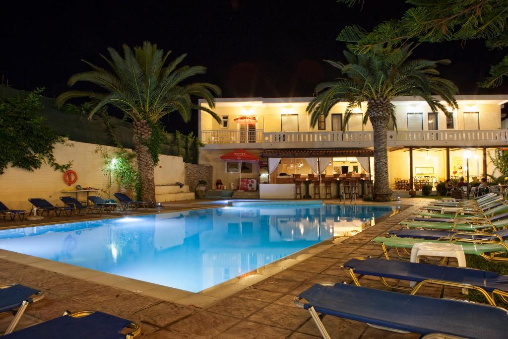 Basen w obiekcie Cretan Sun lub w pobliżu