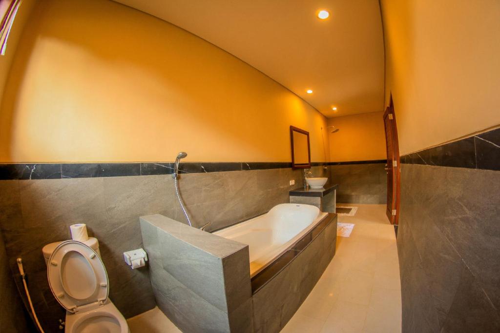 Cahyatika Bed & Breakfast - 16