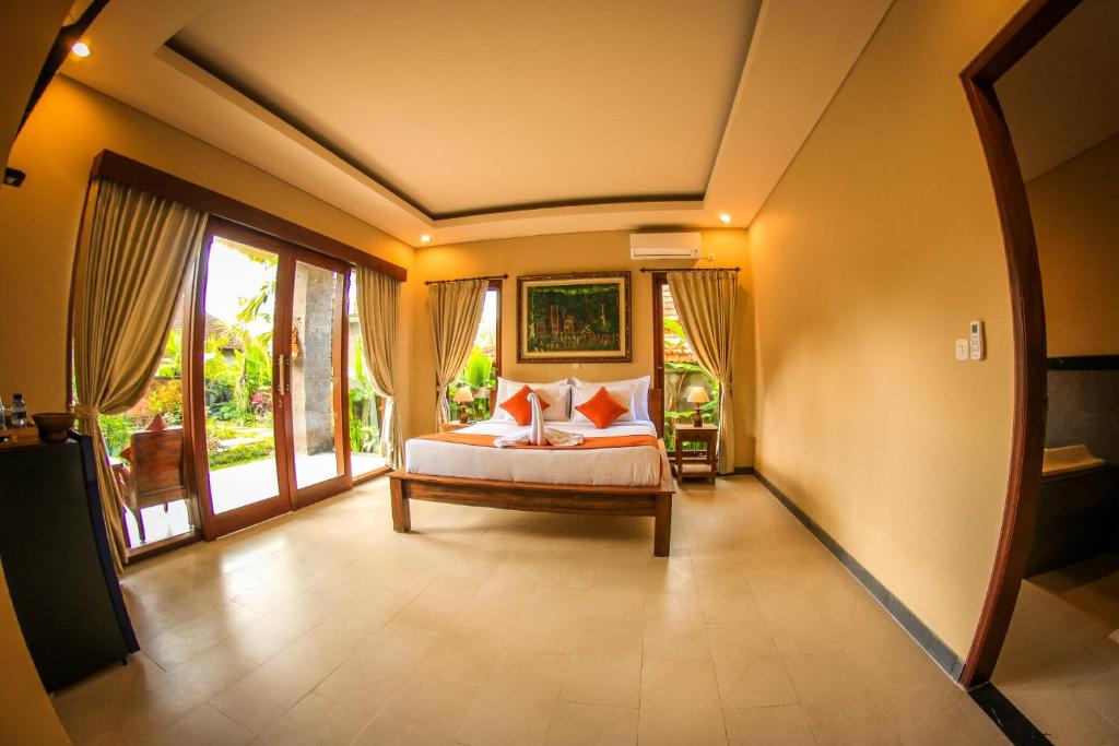 Cahyatika Bed & Breakfast - 19