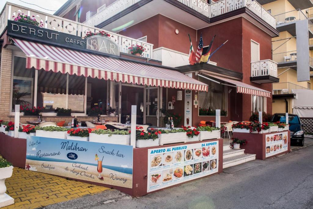 Bazén v ubytování Hotel Malibran nebo v jeho okolí
