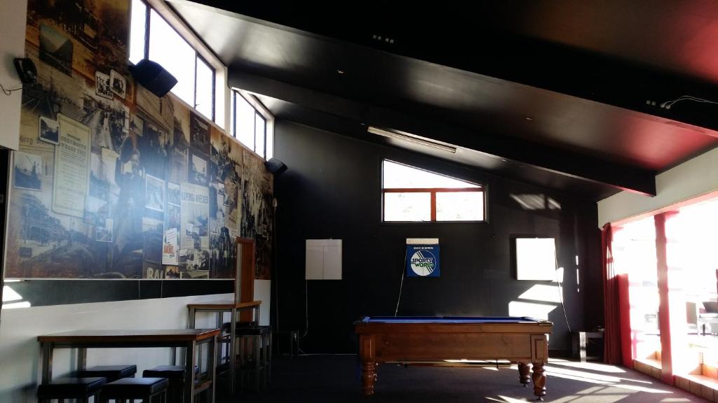 Railway Hotel Greymouth - Resim 13